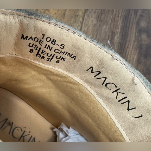 Mackin J Women's Silver Studded Taupe Brown Heeled Ankle Boots Size 8 CT - Picture 7 of 8